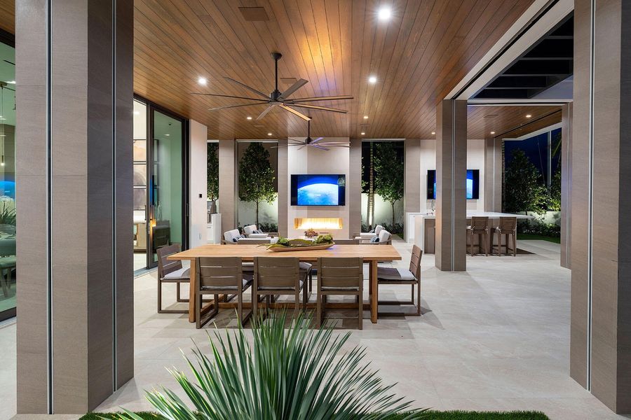 1520_Royal_Palm_Way_Dusk_20