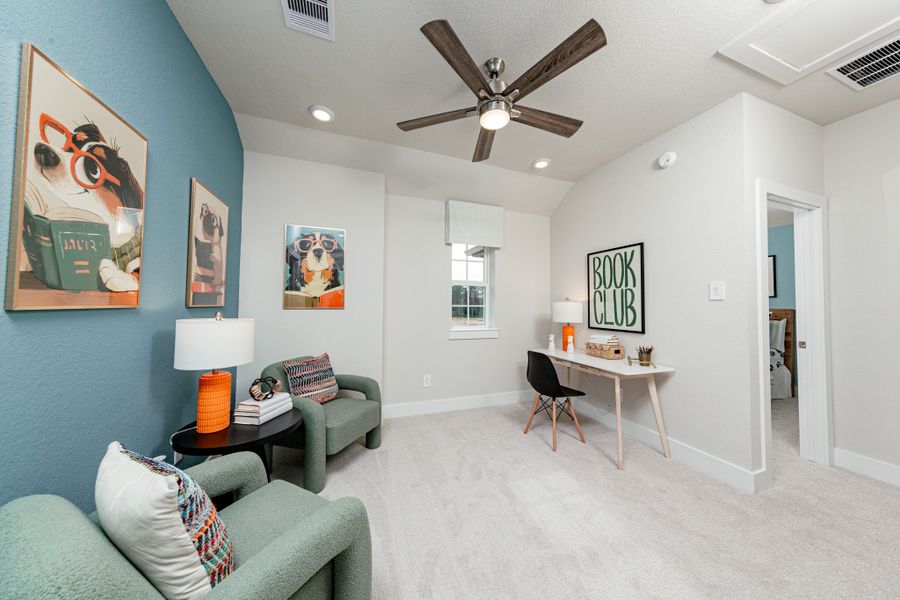 Representative furnished interior of a home built from the Meridian by Beazer Homes in Amira: Premier Collection, Tomball (Image 8).