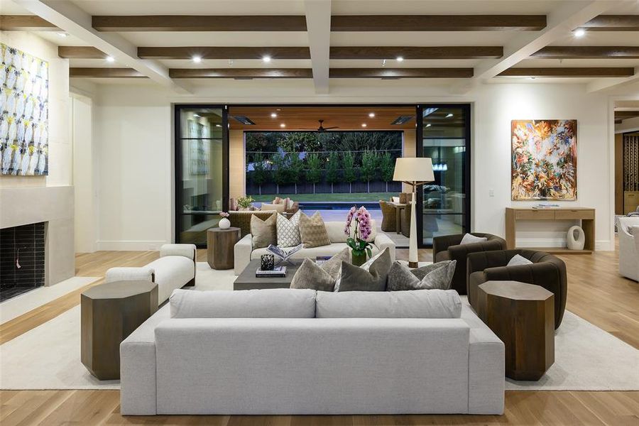 Community amenities in , Dallas (Image 34). Community amenities in , Dallas (Image 34).