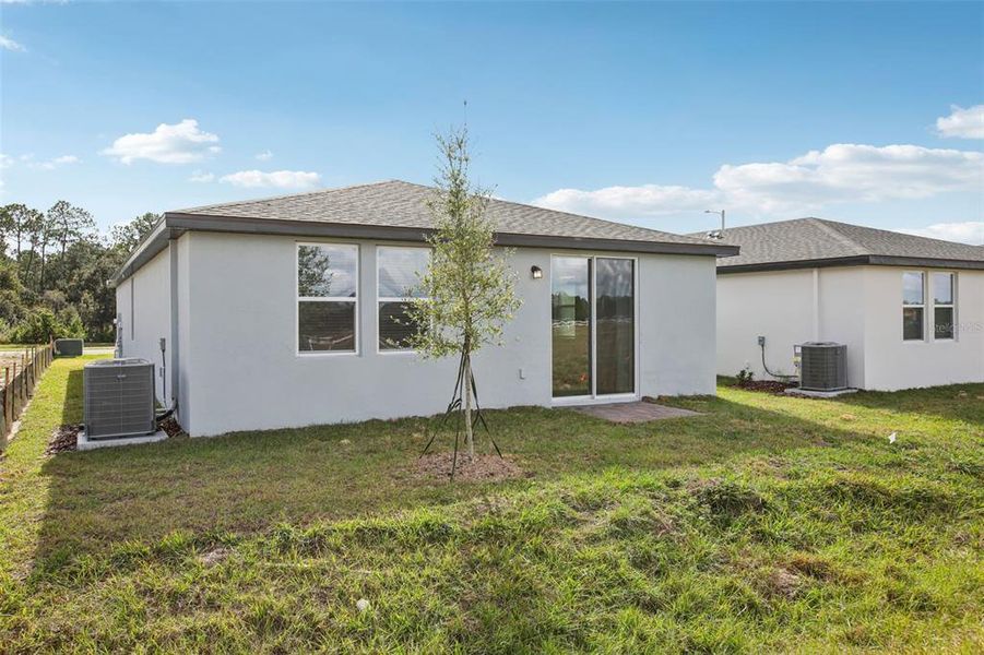 Exterior details and patio area of a home in Villamar - Classic Series, Winter Haven (Image 21).