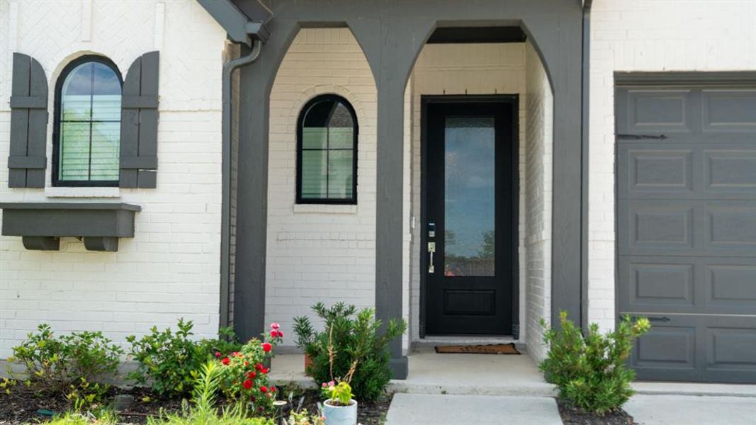 Exterior details and patio area of a home in Sandbrock Ranch, Aubrey (Image 3). Exterior details and patio area of a home in Sandbrock Ranch, Aubrey (Image 3).