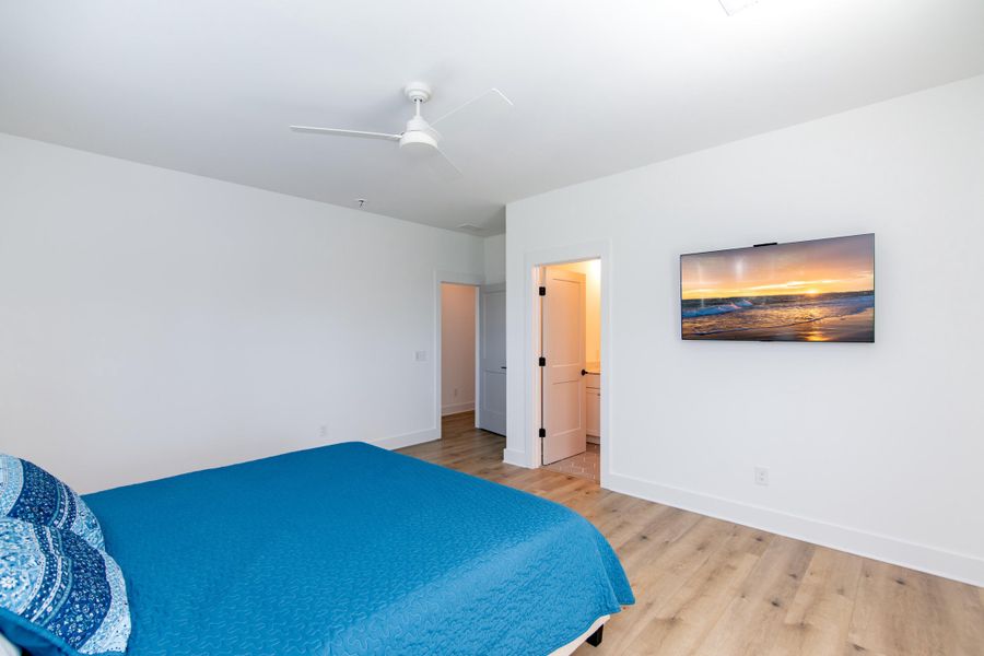Furnished interior view inside a new home in , Edisto Island (Image 8).