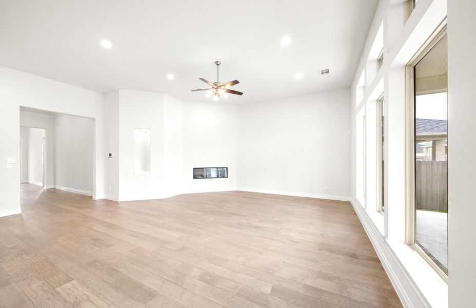 Spacious, unfurnished interior of a new home in Audubon 60', Magnolia (Image 21).