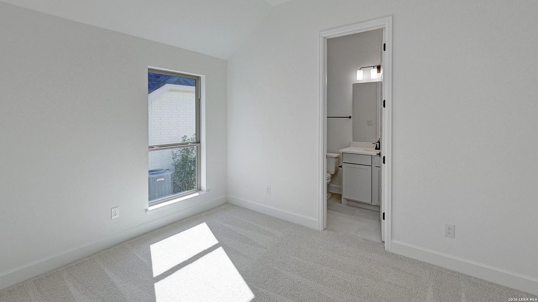 Spacious, unfurnished interior of a new home in Esperanza, Boerne (Image 22).