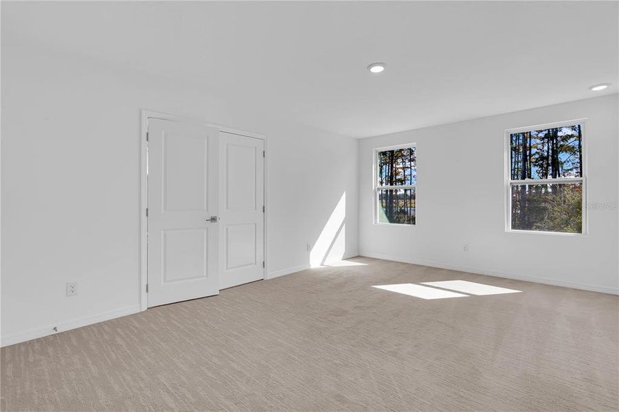 Spacious, unfurnished interior of a new home in , Winter Garden (Image 13). Spacious, unfurnished interior of a new home in , Winter Garden (Image 13).