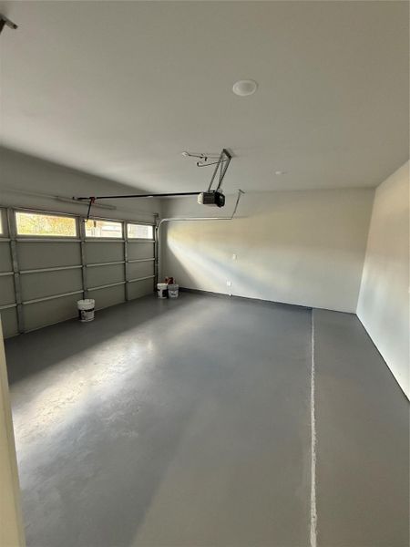 Spacious, unfurnished interior of a new home in , Houston (Image 33).