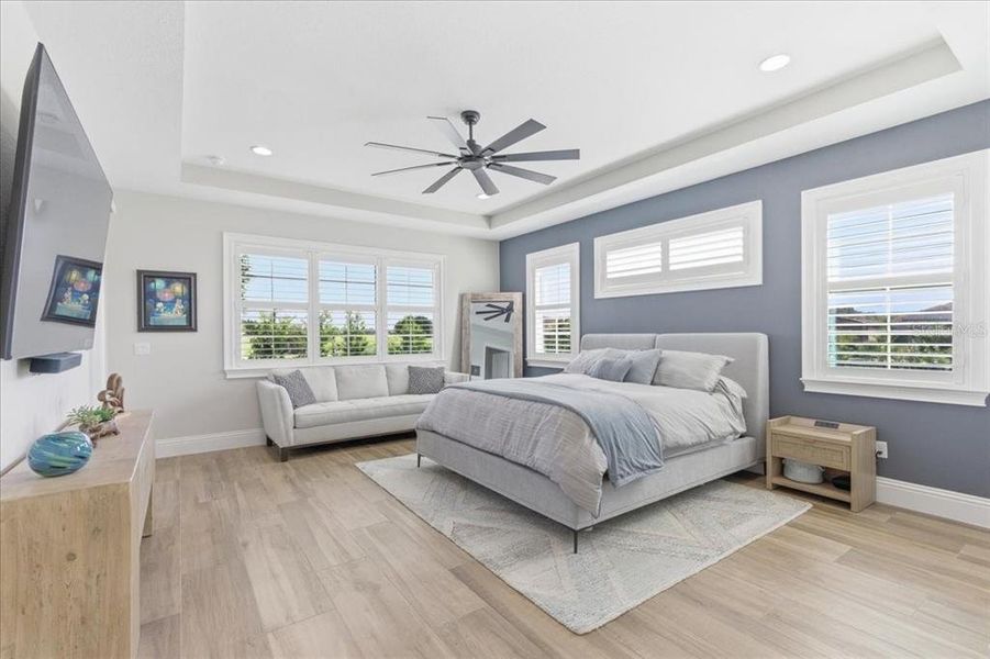 Furnished interior view inside a new home in , Orlando (Image 58).