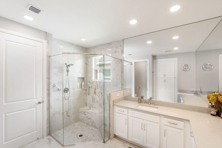 Furnished interior view inside a new home in , Port St. Lucie (Image 24).