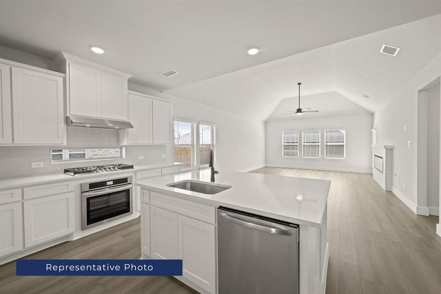 Furnished interior view inside a new home in The Villages at Charleston, Glenn Heights (Image 6). Furnished interior view inside a new home in The Villages at Charleston, Glenn Heights (Image 6).