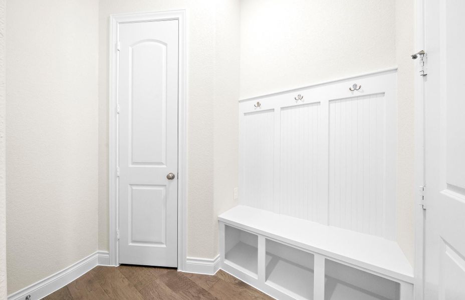 **Representative photo** **Representative photo**