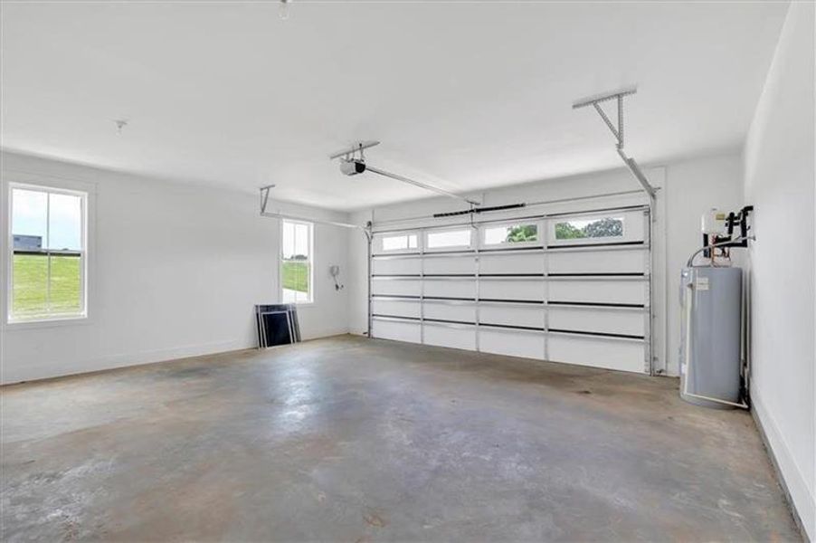 Spacious, unfurnished interior of a new home in , Rydal (Image 38).