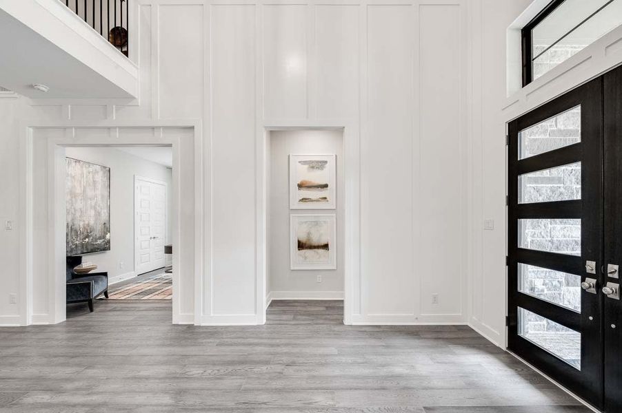 Representative unfurnished interior of a home built from the Verona by Tri Pointe Homes in Sienna 80′, Missouri City (Image 20).