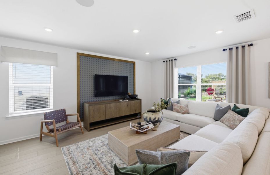 Representative furnished interior of a home built from the Mill Run by Pulte Homes in Reagan Landing, Bradenton (Image 15).