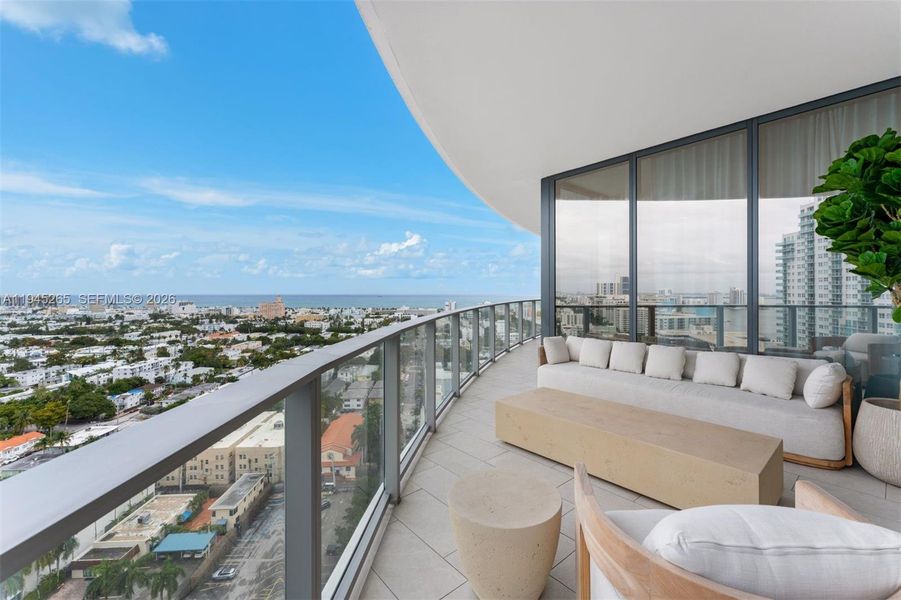 Condo located in Miami Beach, FL showcasing its design and architecture (Image 22).