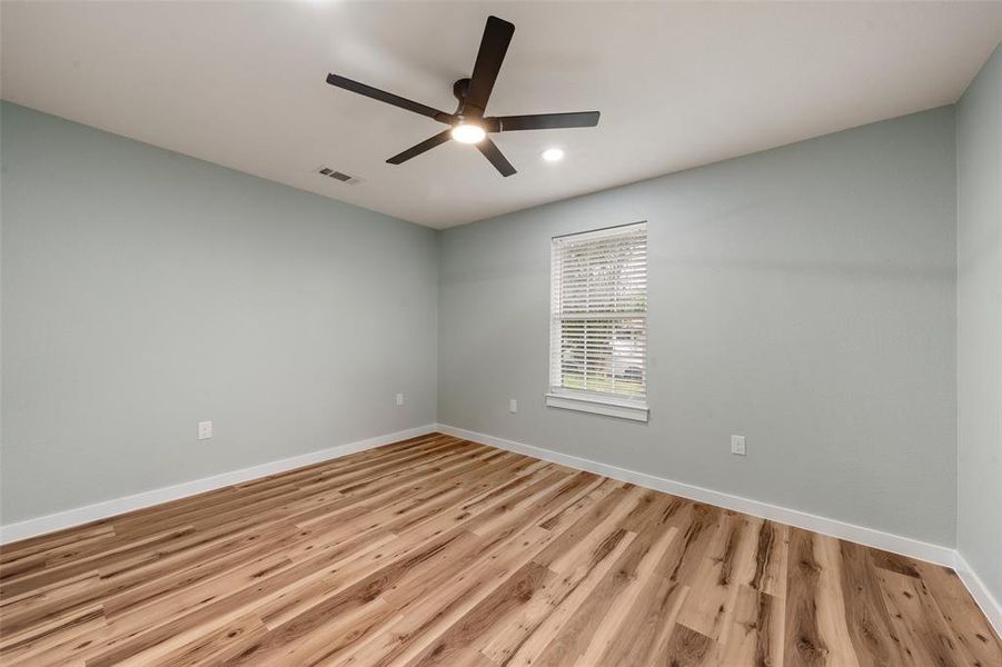 Spacious, unfurnished interior of a new home in , Waco (Image 17).
