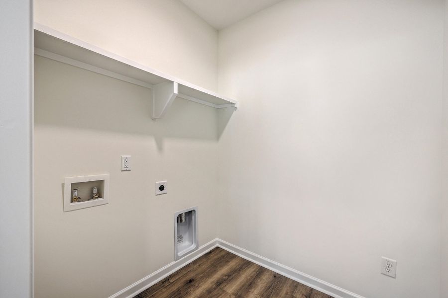 Spacious, unfurnished interior of a new home in , Holly Hill (Image 22).