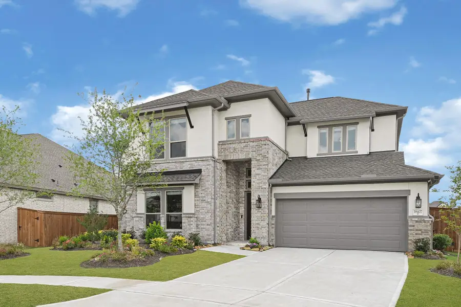 Image 5 of a home in Towne Lake 60'. Image 5 of a home in Towne Lake 60'.