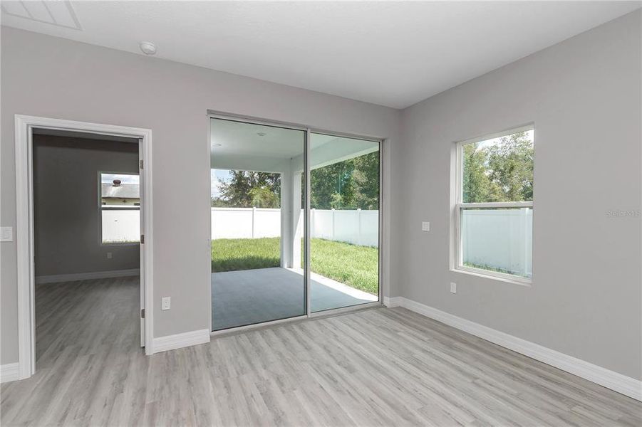 Spacious, unfurnished interior of a new home in , Summerfield (Image 43).