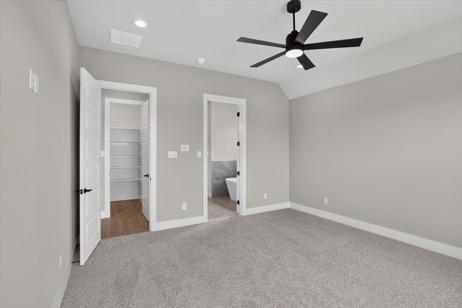 Spacious, unfurnished interior of a new home in Coyote Crossing, Godley (Image 42).
