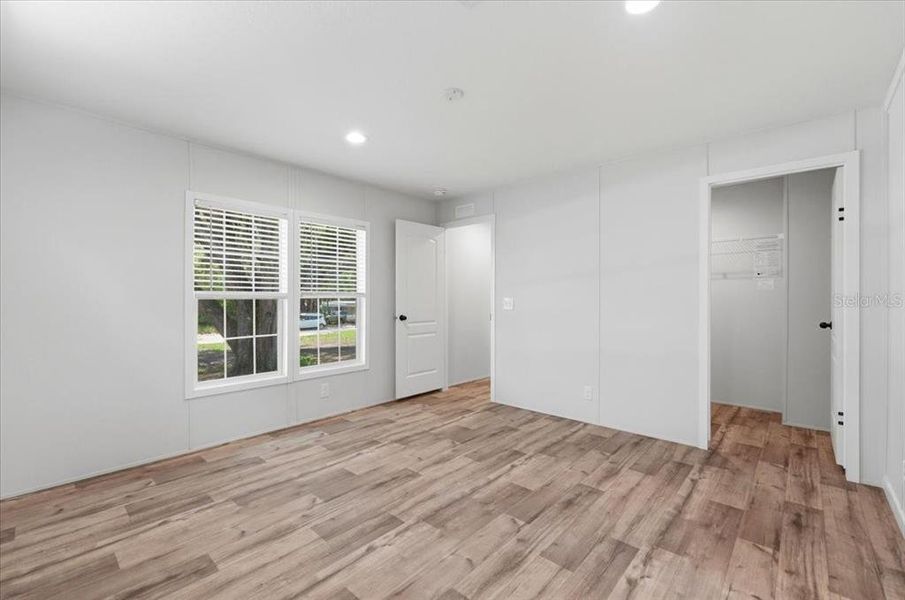 Spacious, unfurnished interior of a new home in , Zephyrhills (Image 24).