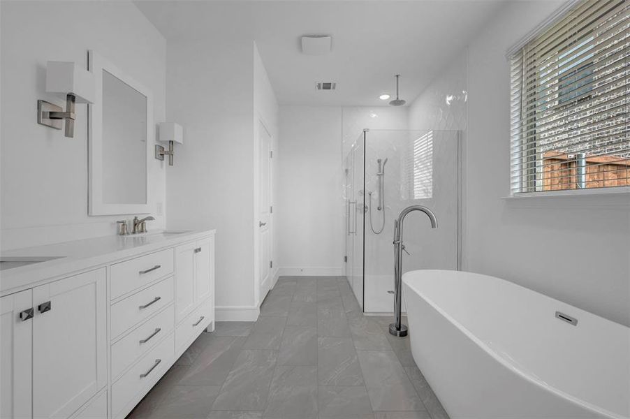 Furnished interior view inside a new home in Timberbrook, Justin (Image 9).