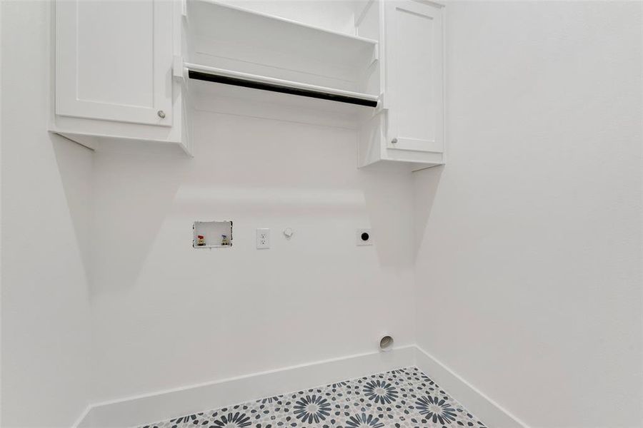 Spacious, unfurnished interior of a new home in , Dallas (Image 14). Spacious, unfurnished interior of a new home in , Dallas (Image 14).