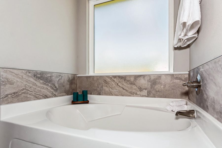 8552 La Salle Dr-32 8552 La Salle Dr-32