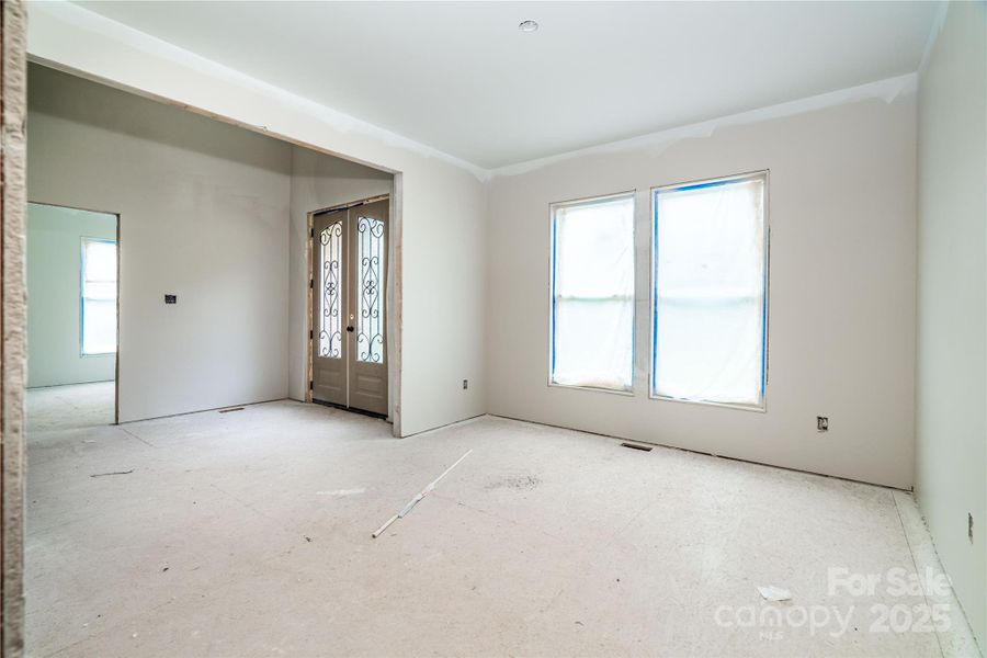 Spacious, unfurnished interior of a new home in , Dallas (Image 5). Spacious, unfurnished interior of a new home in , Dallas (Image 5).