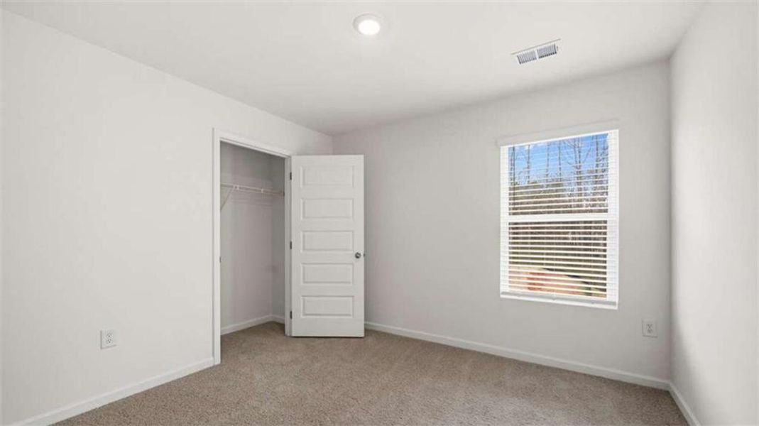 Spacious, unfurnished interior of a new home in Inverness at Sugarloaf, Lawrenceville (Image 23).