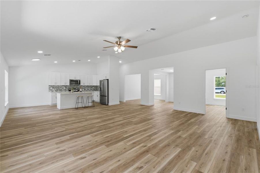 Spacious, unfurnished interior of a new home in , Weeki Wachee (Image 34). Spacious, unfurnished interior of a new home in , Weeki Wachee (Image 34).