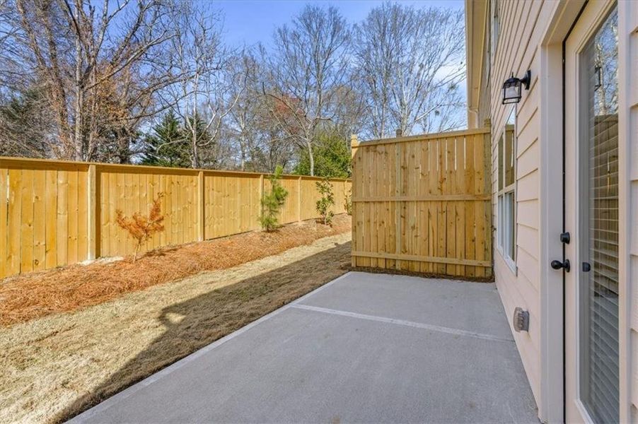 Exterior details and patio area of a home in Silver Leaf, Dawsonville (Image 3).