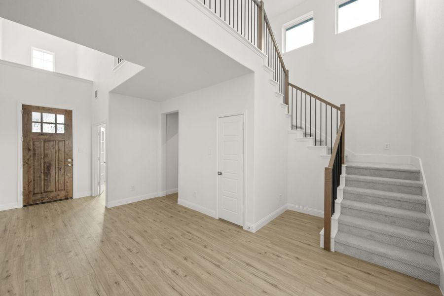 Spacious, unfurnished interior of a new home in Creekview Meadows, Pilot Point (Image 13). Spacious, unfurnished interior of a new home in Creekview Meadows, Pilot Point (Image 13).