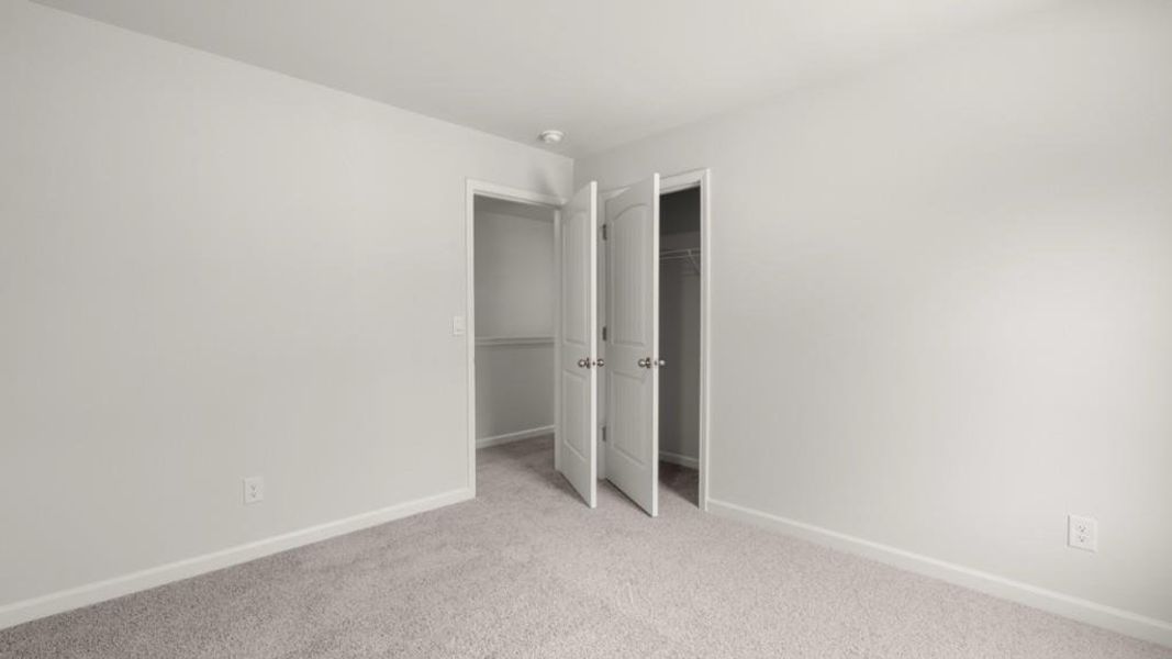 Spacious, unfurnished interior of a new home in Oconee Overlook, Gainesville (Image 27).