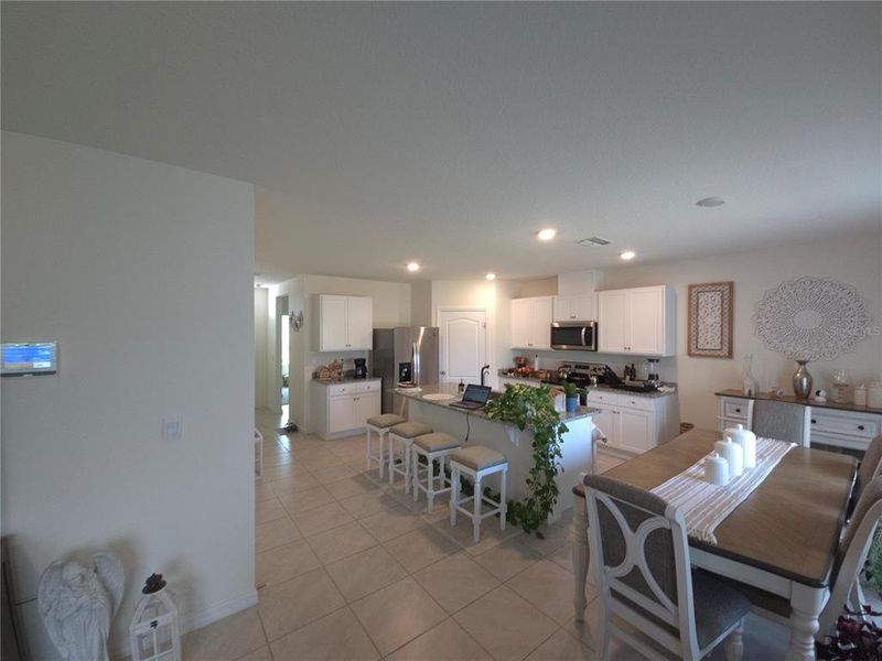 Furnished interior view inside a new home in , Lake Alfred (Image 3).