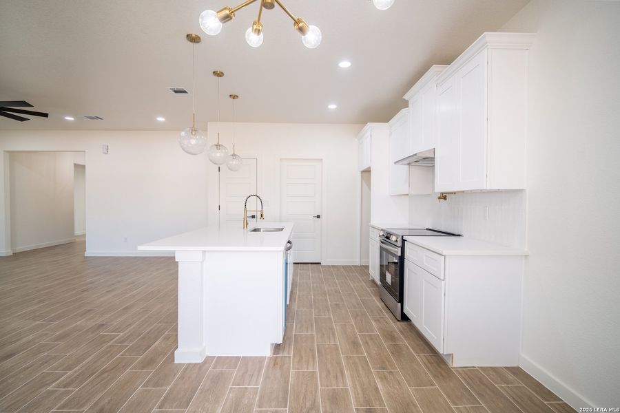 Furnished interior view inside a new home in , La Vernia (Image 7).