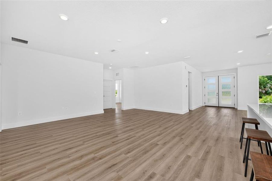 Spacious, unfurnished interior of a new home in , Rotonda West (Image 21).