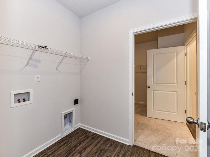 Spacious, unfurnished interior of a new home in , Midland (Image 28).