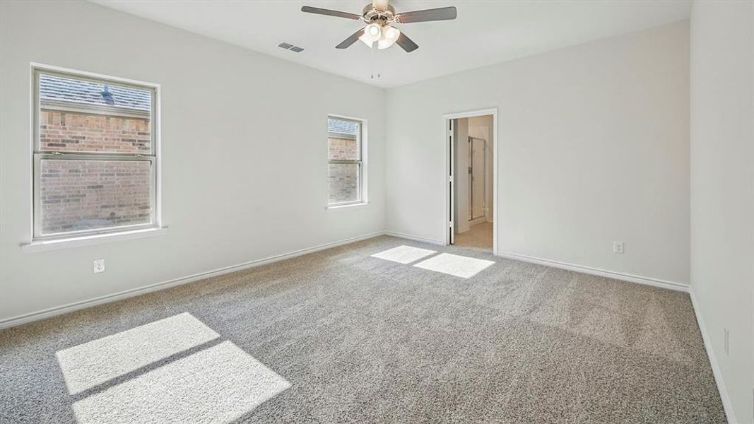 Spacious, unfurnished interior of a new home in Liberty Crossing, Royse City (Image 15). Spacious, unfurnished interior of a new home in Liberty Crossing, Royse City (Image 15).