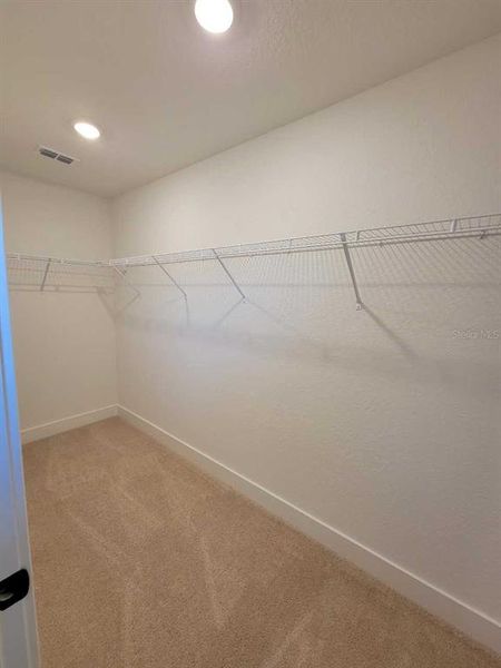 Spacious, unfurnished interior of a new home in Ocala Crossings South, Ocala (Image 25).