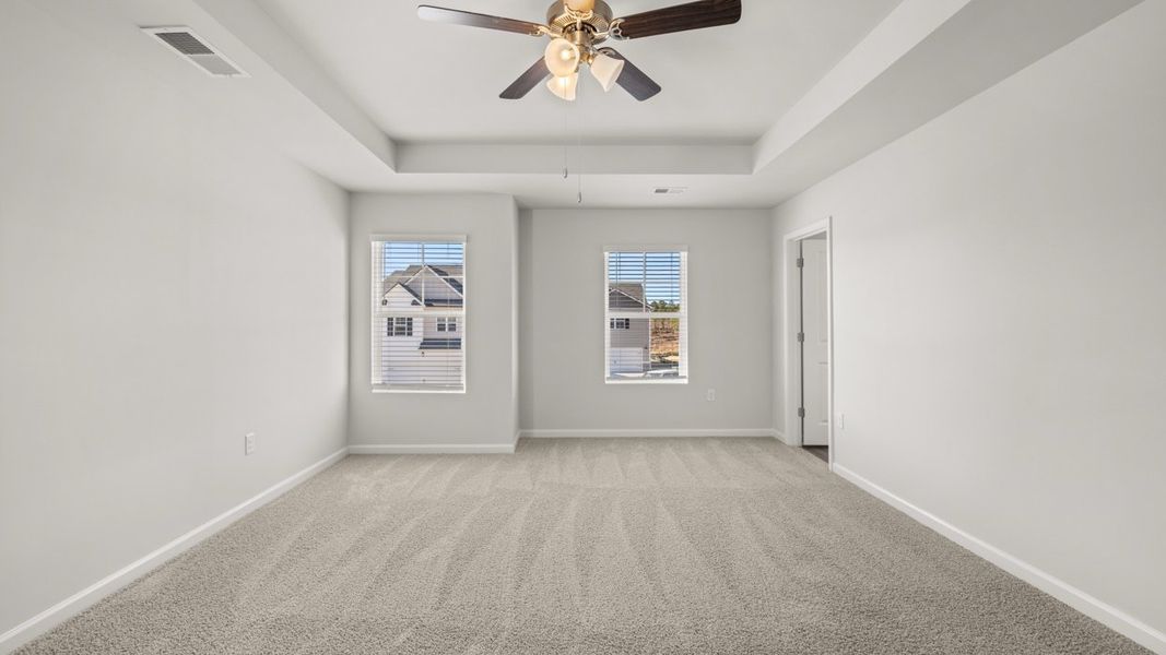 Spacious, unfurnished interior of a new home in The Abbey at Trolley Run Station, Aiken (Image 17).
