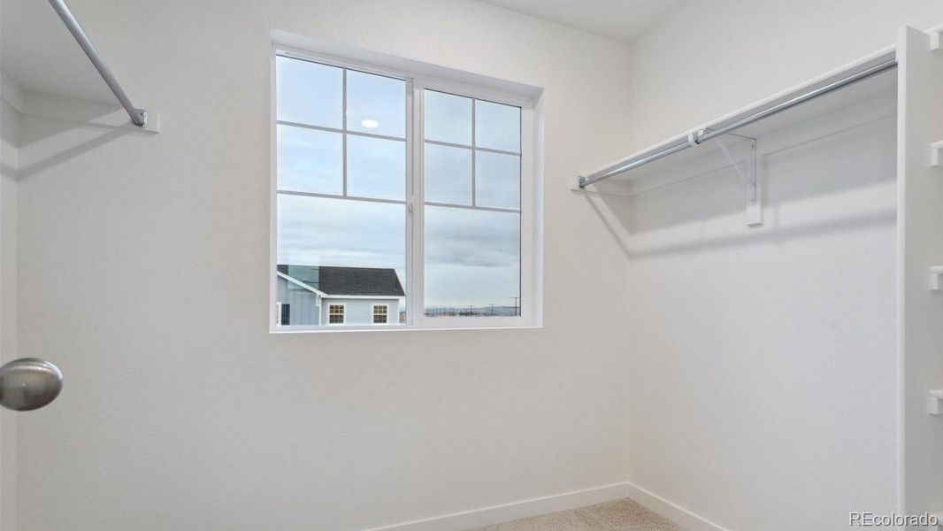 Spacious, unfurnished interior of a new home in Silver Peaks, Lochbuie (Image 14).