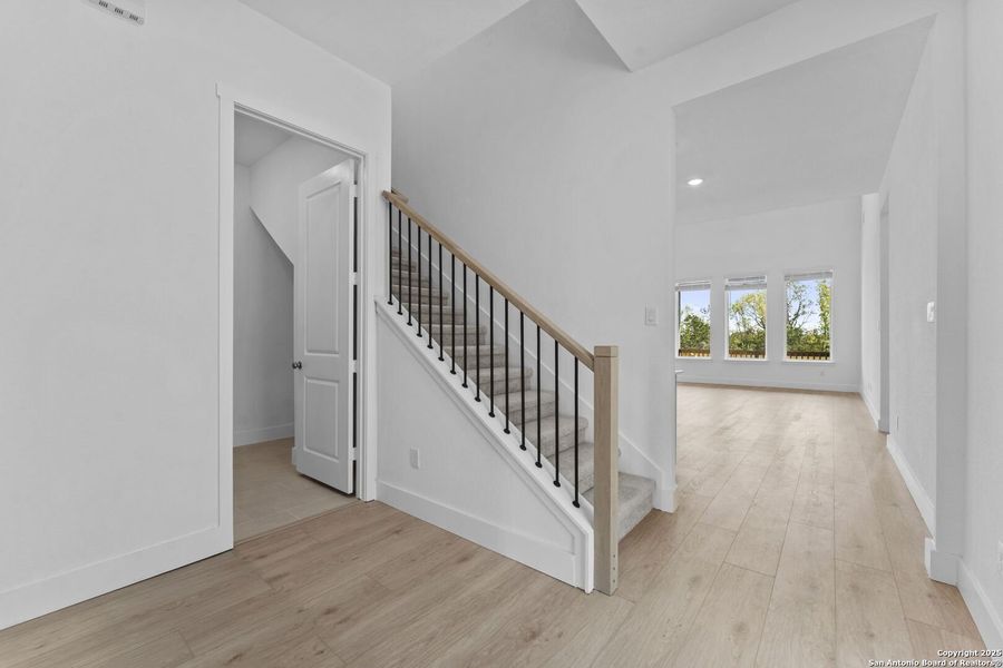 Spacious, unfurnished interior of a new home in , New Braunfels (Image 36). Spacious, unfurnished interior of a new home in , New Braunfels (Image 36).