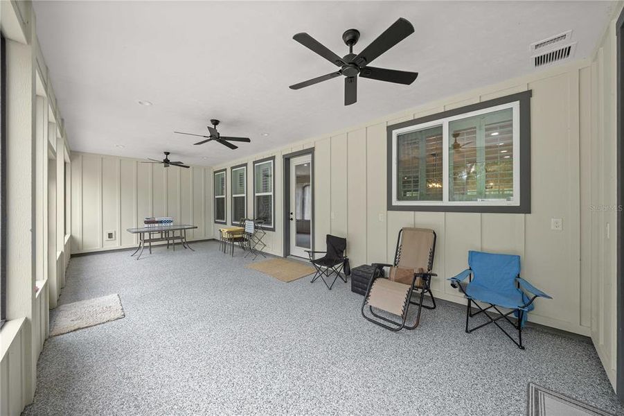 Exterior details and patio area of a home in , Dunnellon (Image 2). Exterior details and patio area of a home in , Dunnellon (Image 2).