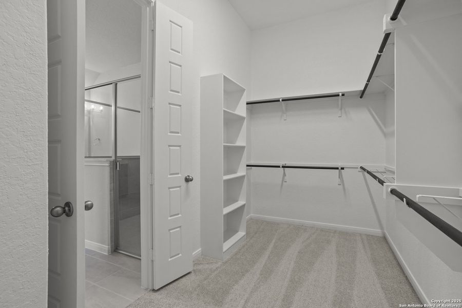 Spacious, unfurnished interior of a new home in Stillwater Ranch, San Antonio (Image 17).