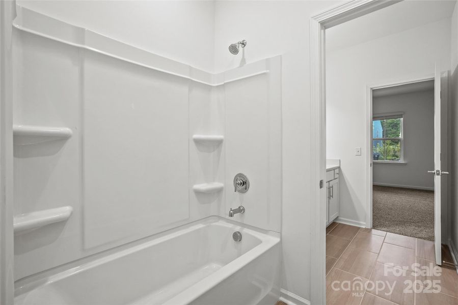 Digital Image Similar