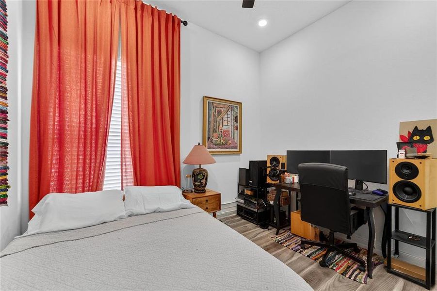 Furnished interior view inside a new home in SouthShore Yacht Club, Ruskin (Image 56). Furnished interior view inside a new home in SouthShore Yacht Club, Ruskin (Image 56).