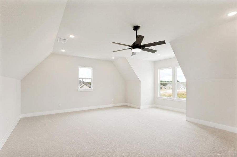 Spacious, unfurnished interior of a new home in , Weatherford (Image 20).