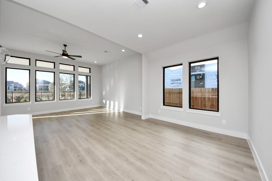 Spacious, unfurnished interior of a new home in Elyson, Katy (Image 37).