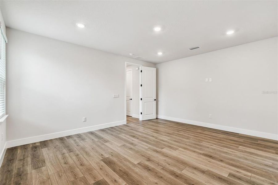 Spacious, unfurnished interior of a new home in , Tampa (Image 42). Spacious, unfurnished interior of a new home in , Tampa (Image 42).