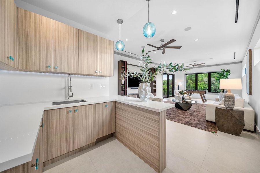 Spacious, unfurnished interior of a new home in , Boca Raton (Image 17).